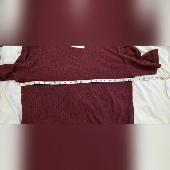 Crazy Horse Burgundy Knit Short Sleeve Top Women’s Large NWT - Picture 8 of 9